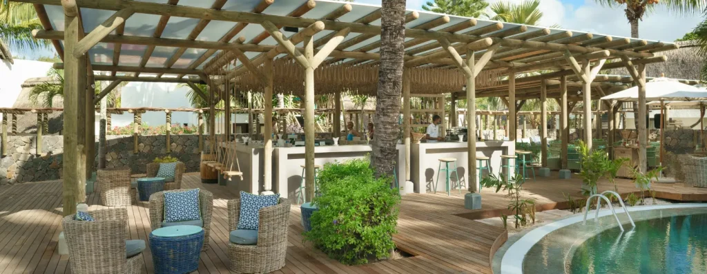 Coin de Mire Attitude Mauritius pool bar